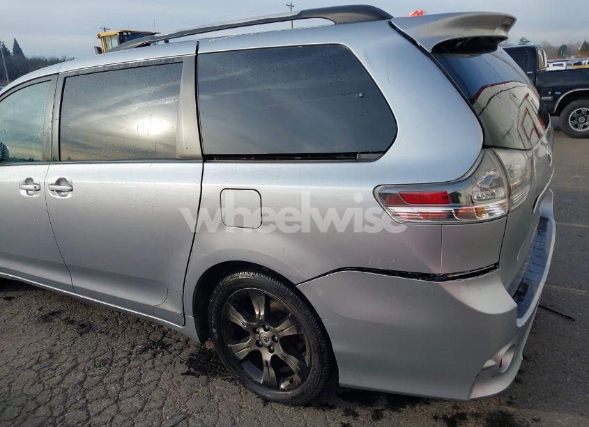 Photo 19 of 2011 Toyota Sienna SPORT (VIN 5TDXK3DC4BS070311)