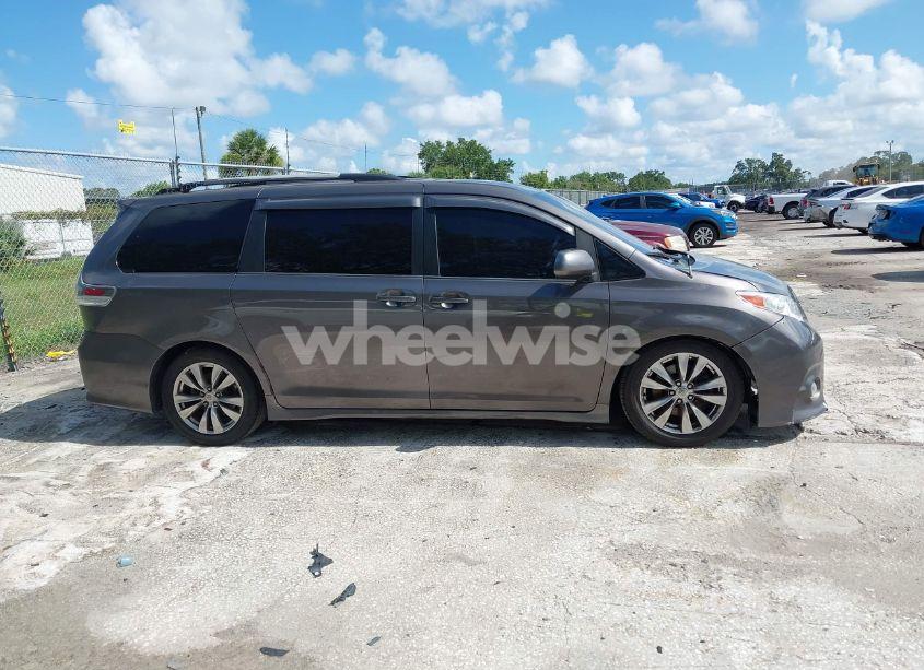 Photo 13 of 2011 Toyota Sienna SE (VIN 5TDXK3DC4BS092602)