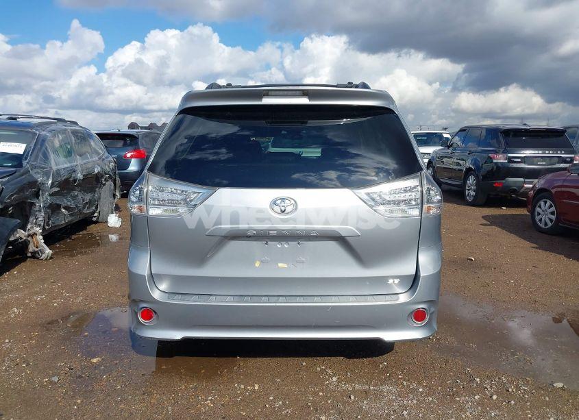 Photo 17 of 2011 Toyota Sienna SPORT (VIN 5TDXK3DC4BS158484)