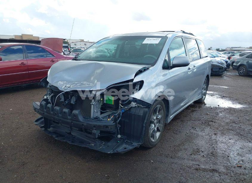 Photo 2 of 2011 Toyota Sienna SPORT (VIN 5TDXK3DC4BS158484)