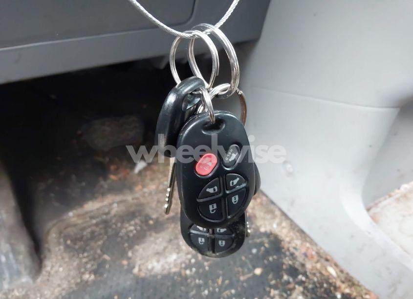 Photo 11 of 2013 Toyota Sienna SE 8 PASSENGER (VIN 5TDXK3DC4DS362835)