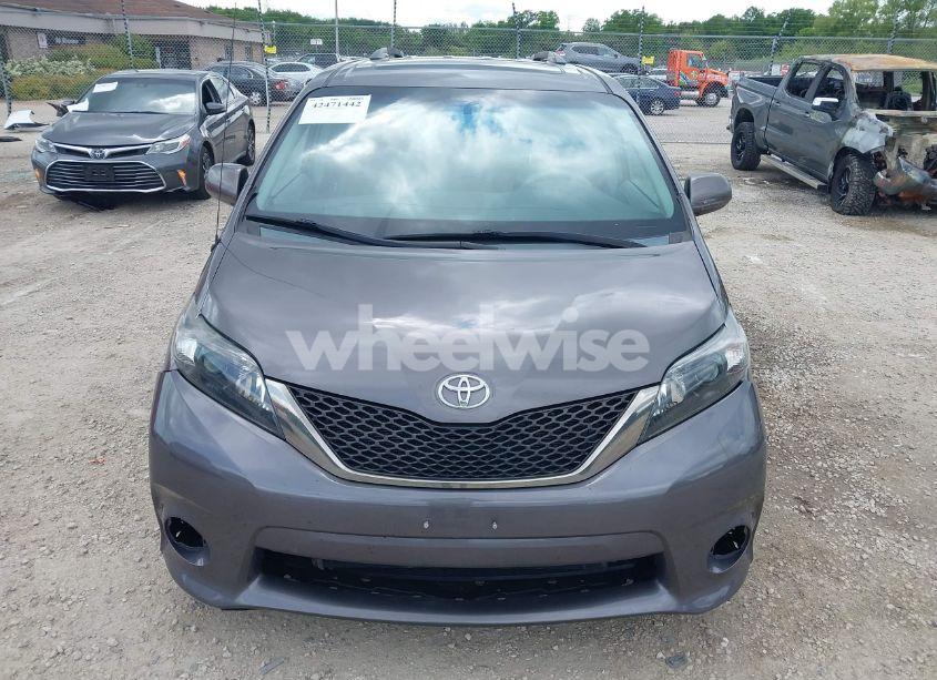 Photo 12 of 2013 Toyota Sienna SE 8 PASSENGER (VIN 5TDXK3DC4DS362835)