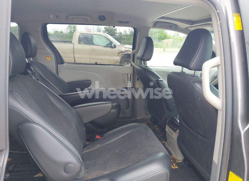 Photo 8 of 2013 Toyota Sienna SE 8 PASSENGER (VIN 5TDXK3DC4DS362835)