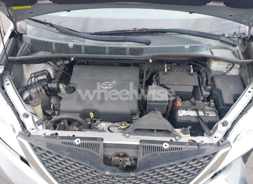 Photo 10 of 2013 Toyota Sienna SE 8 PASSENGER (VIN 5TDXK3DC4DS366898)