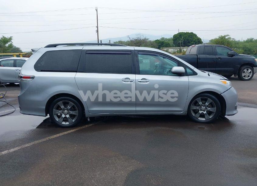 Photo 13 of 2013 Toyota Sienna SE 8 PASSENGER (VIN 5TDXK3DC4DS366898)