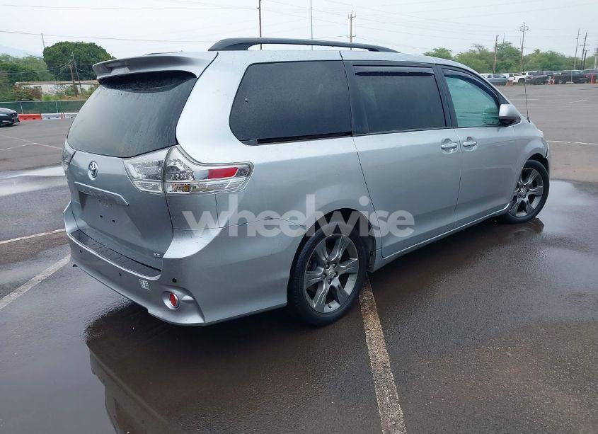 Photo 4 of 2013 Toyota Sienna SE 8 PASSENGER (VIN 5TDXK3DC4DS366898)