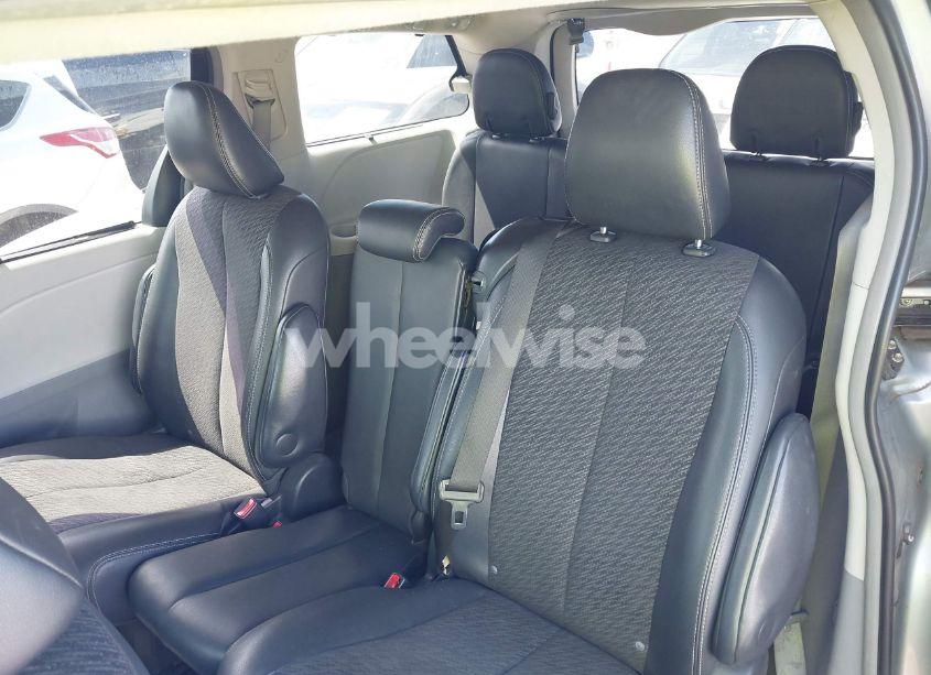 Photo 8 of 2013 Toyota Sienna SE 8 PASSENGER (VIN 5TDXK3DC4DS366898)