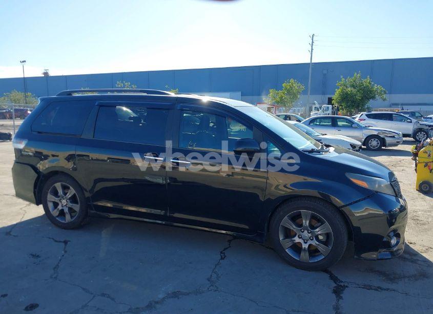 2015 Toyota Sienna SPORT (VIN 5TDXK3DC4FS583841) main photo