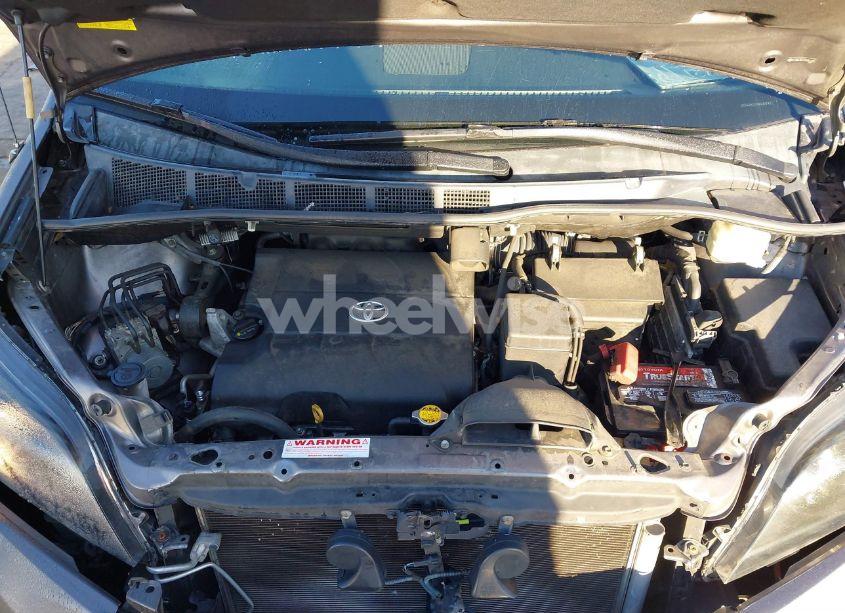 Photo 10 of 2011 Toyota Sienna SPORT (VIN 5TDXK3DC5BS064260)