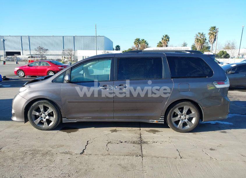 Photo 15 of 2011 Toyota Sienna SPORT (VIN 5TDXK3DC5BS064260)
