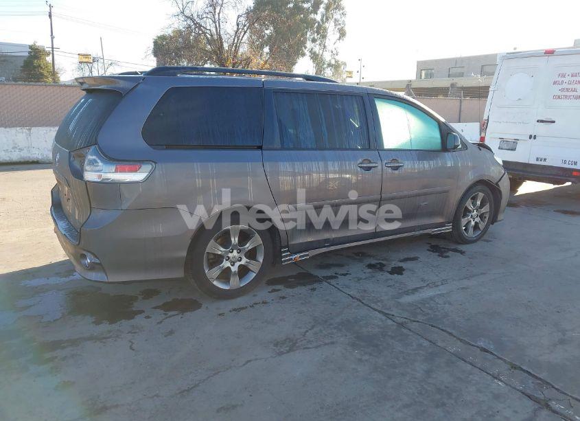Photo 4 of 2011 Toyota Sienna SPORT (VIN 5TDXK3DC5BS064260)