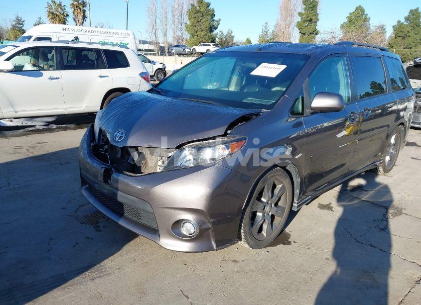 Photo 6 of 2011 Toyota Sienna SPORT (VIN 5TDXK3DC5BS064260)