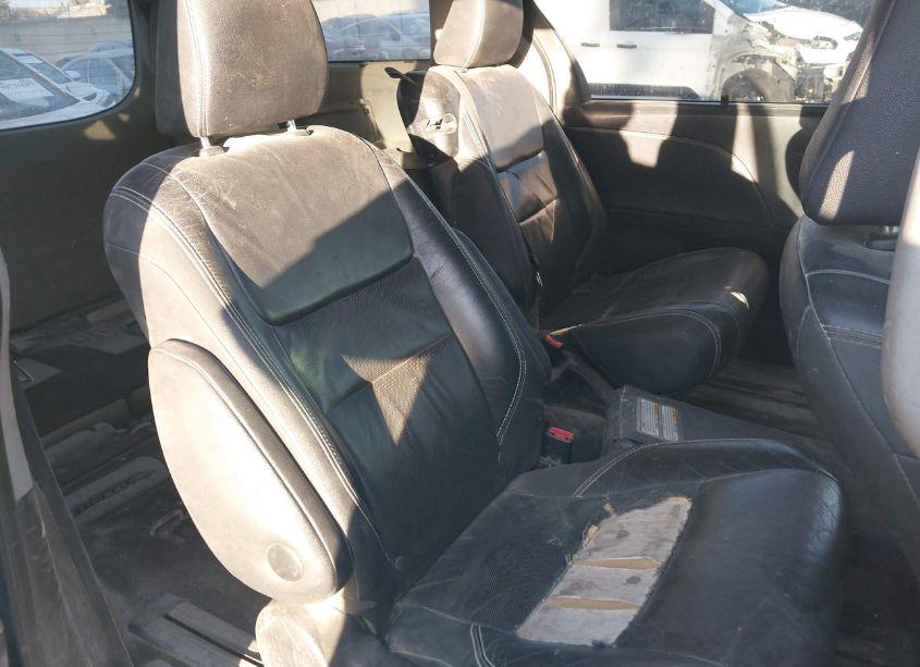 Photo 8 of 2016 Toyota Sienna SE 8 PASSENGER (VIN 5TDXK3DC5GS711036)