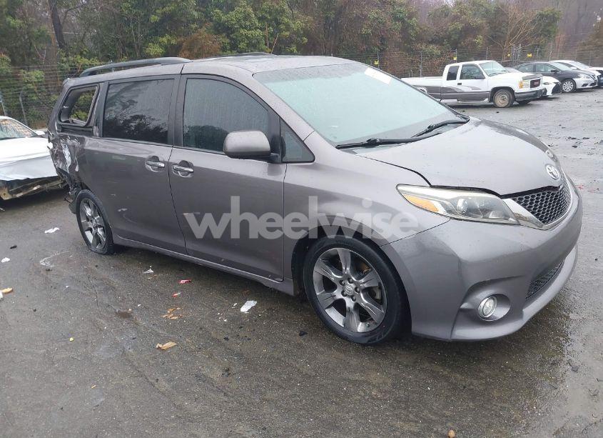 2016 Toyota Sienna SE PREMIUM 8 PASSENGER (VIN 5TDXK3DC5GS723297) main photo