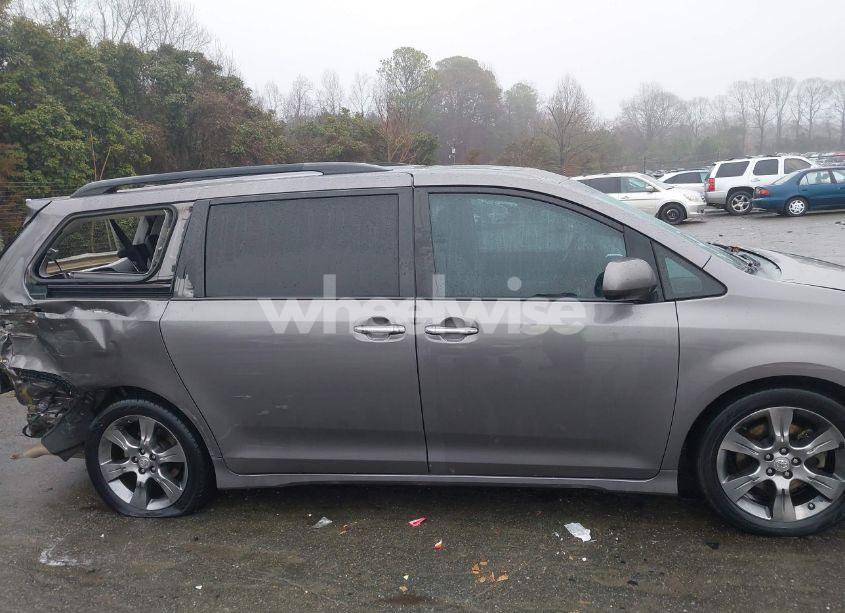 Photo 13 of 2016 Toyota Sienna SE PREMIUM 8 PASSENGER (VIN 5TDXK3DC5GS723297)