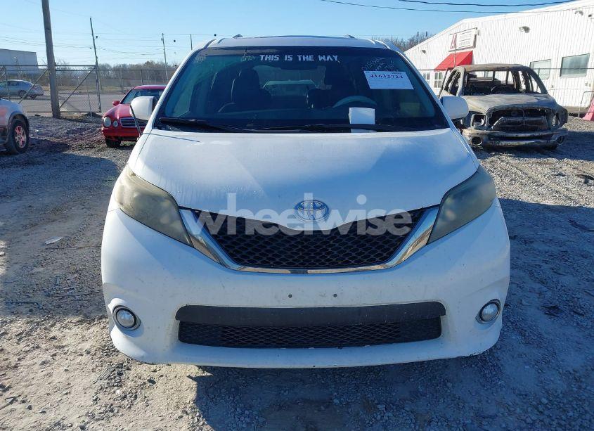 Photo 12 of 2011 Toyota Sienna SPORT (VIN 5TDXK3DC7BS029302)
