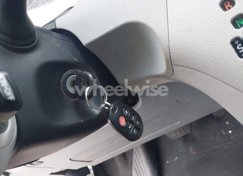 Photo 11 of 2011 Toyota Sienna SPORT (VIN 5TDXK3DC7BS051669)