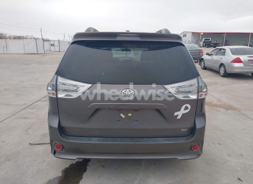 Photo 16 of 2011 Toyota Sienna SPORT (VIN 5TDXK3DC7BS051669)