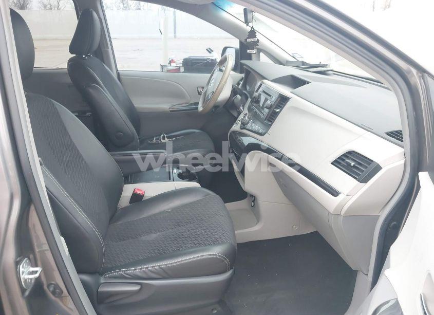 Photo 5 of 2011 Toyota Sienna SPORT (VIN 5TDXK3DC7BS051669)