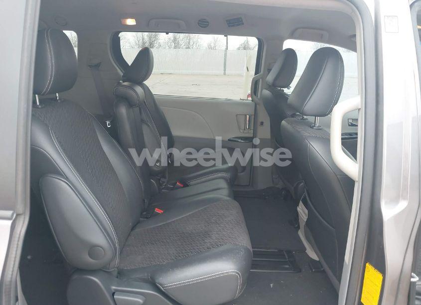 Photo 8 of 2011 Toyota Sienna SPORT (VIN 5TDXK3DC7BS051669)