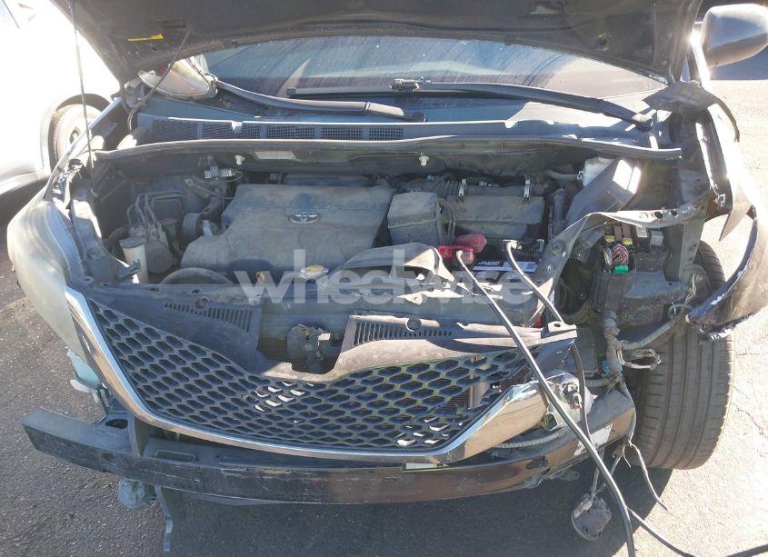 Photo 10 of 2012 Toyota Sienna SE 8 PASSENGER (VIN 5TDXK3DC7CS220994)