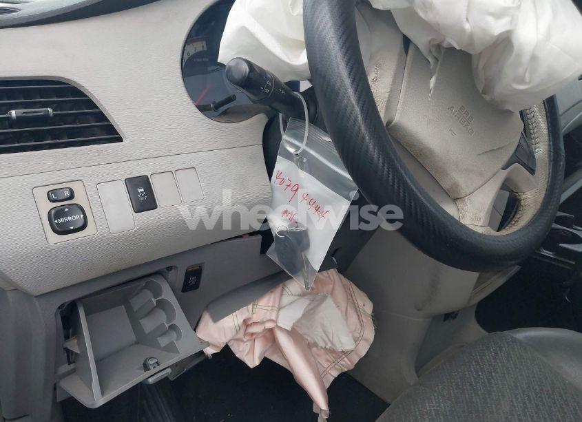 Photo 19 of 2012 Toyota Sienna SE 8 PASSENGER (VIN 5TDXK3DC7CS220994)