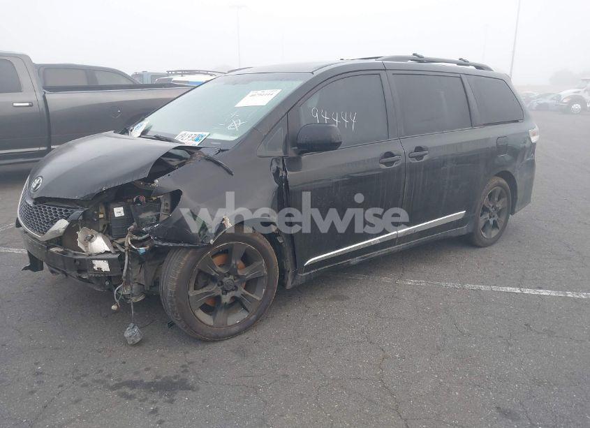 Photo 2 of 2012 Toyota Sienna SE 8 PASSENGER (VIN 5TDXK3DC7CS220994)