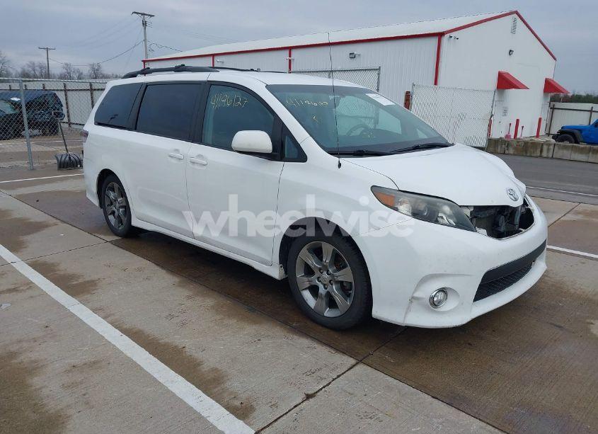 2012 Toyota Sienna SE 8 PASSENGER (VIN 5TDXK3DC7CS238038) main photo