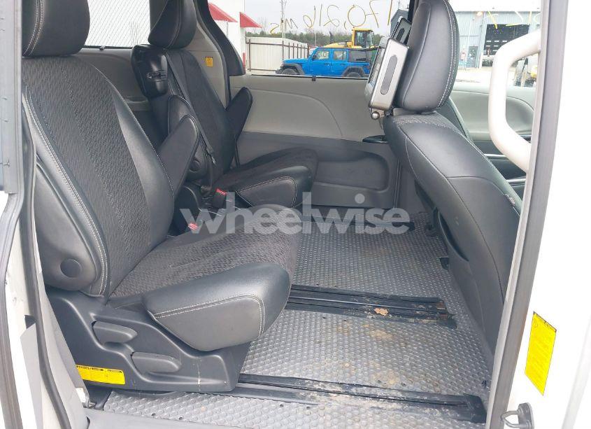 Photo 8 of 2012 Toyota Sienna SE 8 PASSENGER (VIN 5TDXK3DC7CS238038)