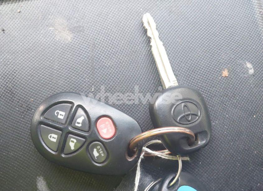 Photo 11 of 2015 Toyota Sienna SE 8 PASSENGER (VIN 5TDXK3DC7FS599287)