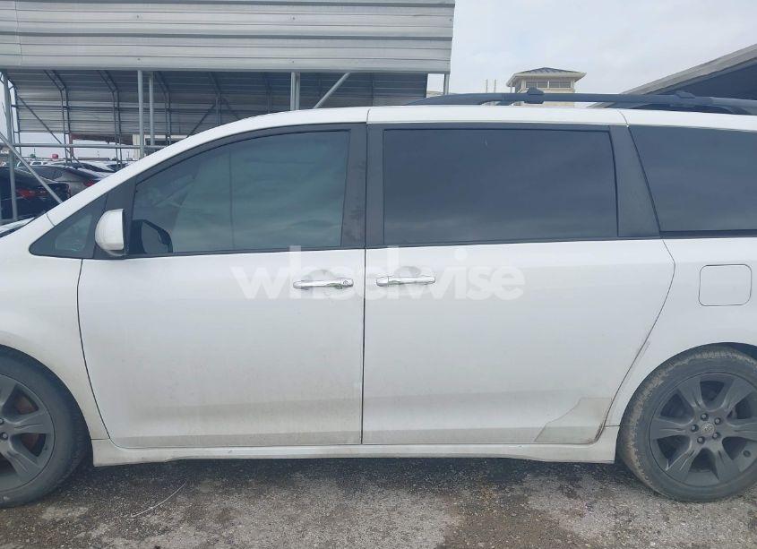 Photo 14 of 2015 Toyota Sienna SE 8 PASSENGER (VIN 5TDXK3DC7FS599287)