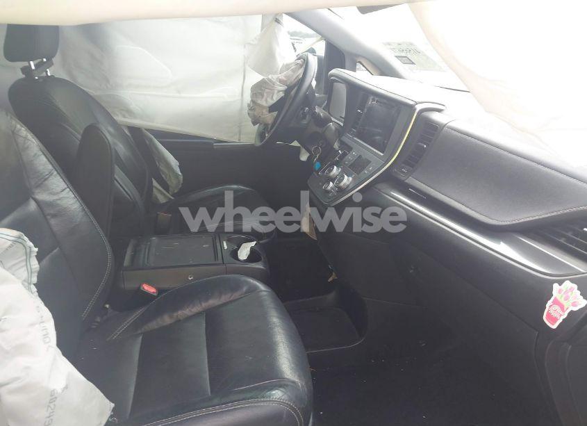 Photo 5 of 2015 Toyota Sienna SE 8 PASSENGER (VIN 5TDXK3DC7FS599287)