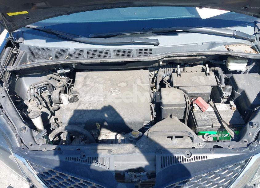 Photo 10 of 2015 Toyota Sienna SE PREMIUM 8 PASSENGER (VIN 5TDXK3DC7FS631929)