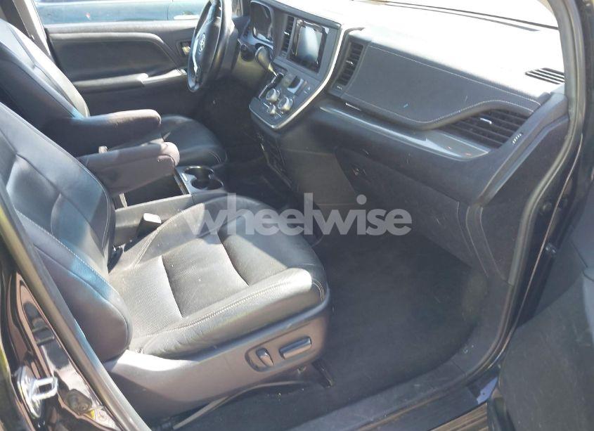 Photo 5 of 2015 Toyota Sienna SE PREMIUM 8 PASSENGER (VIN 5TDXK3DC7FS631929)