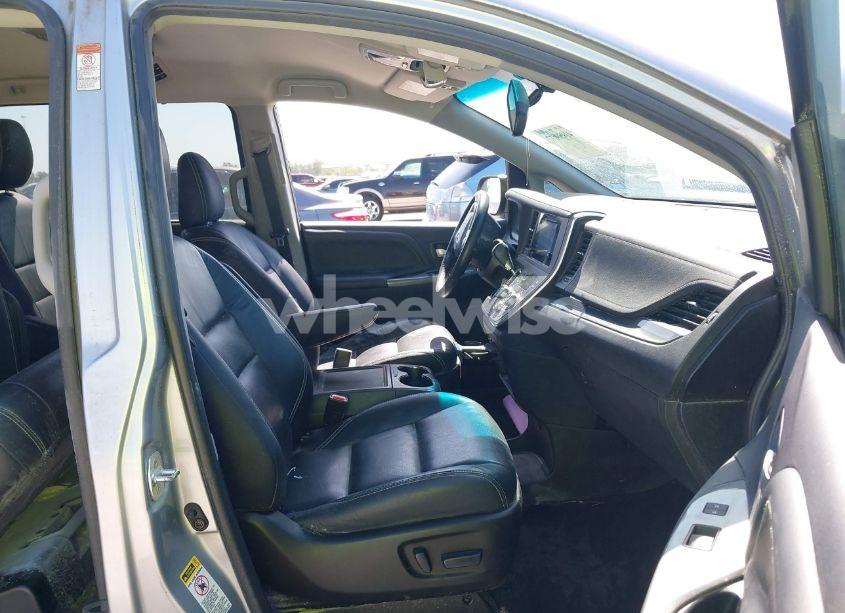 Photo 5 of 2015 Toyota Sienna SE 8 PASSENGER (VIN 5TDXK3DC7FS684341)