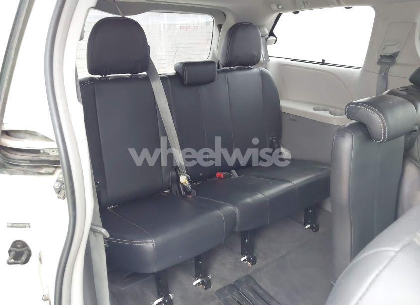 Photo 18 of 2012 Toyota Sienna SE 8 PASSENGER (VIN 5TDXK3DC8CS276491)