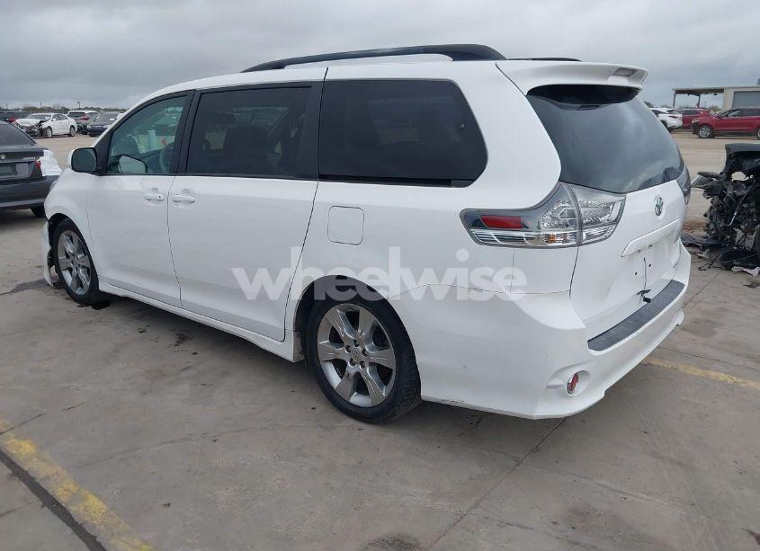 Photo 3 of 2012 Toyota Sienna SE 8 PASSENGER (VIN 5TDXK3DC8CS276491)