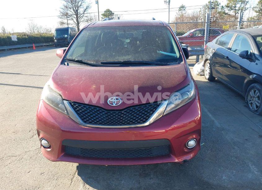 Photo 12 of 2016 Toyota Sienna SE PREMIUM 8 PASSENGER (VIN 5TDXK3DC8GS716764)