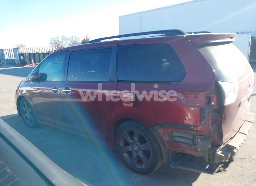 Photo 14 of 2016 Toyota Sienna SE PREMIUM 8 PASSENGER (VIN 5TDXK3DC8GS716764)