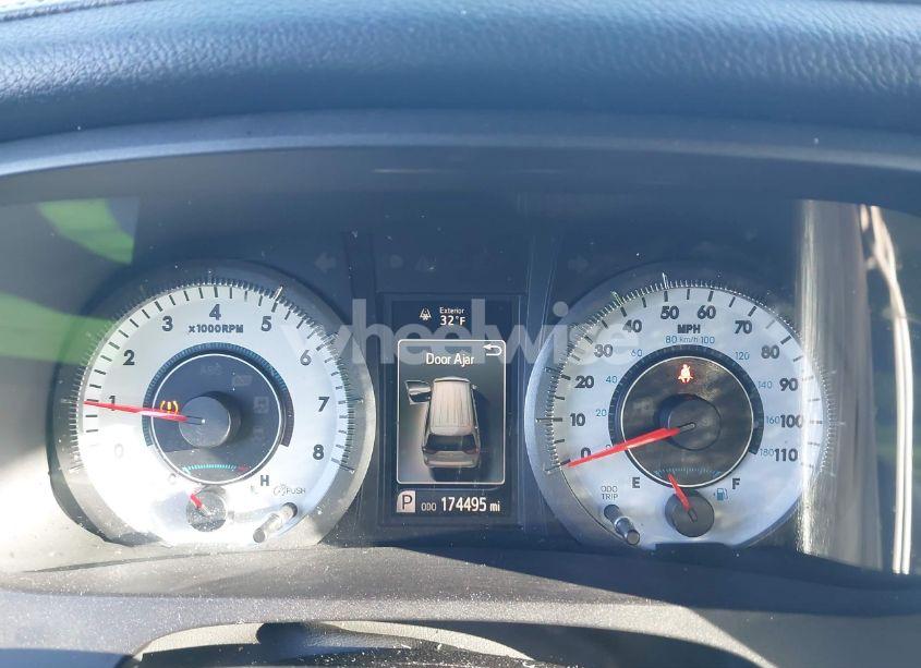 Photo 7 of 2016 Toyota Sienna SE PREMIUM 8 PASSENGER (VIN 5TDXK3DC8GS716764)