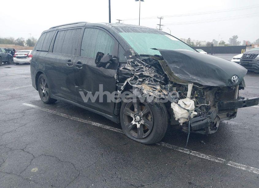 2011 Toyota Sienna SPORT (VIN 5TDXK3DC9BS059174) main photo