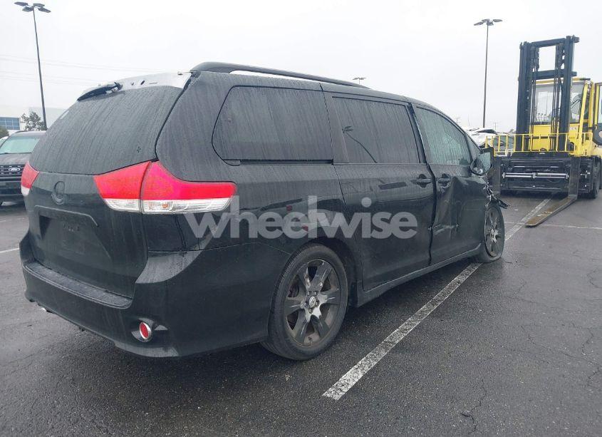 Photo 4 of 2011 Toyota Sienna SPORT (VIN 5TDXK3DC9BS059174)