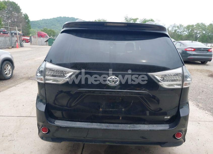 Photo 17 of 2011 Toyota Sienna SE (VIN 5TDXK3DC9BS119633)