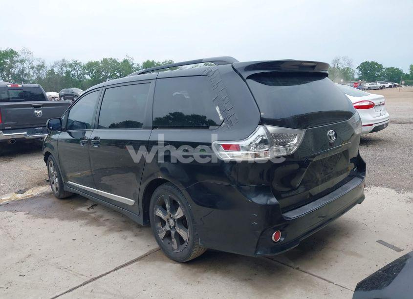 Photo 3 of 2011 Toyota Sienna SE (VIN 5TDXK3DC9BS119633)