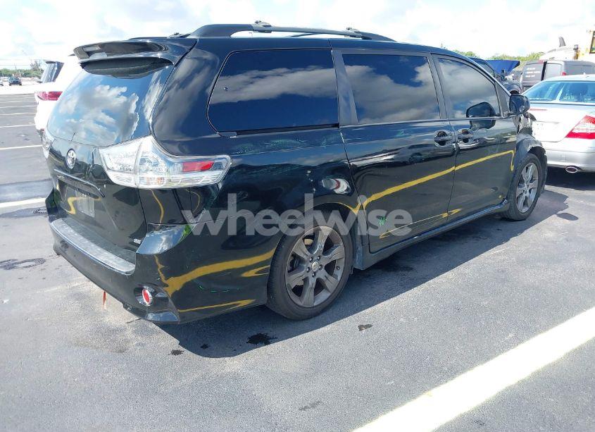 Photo 4 of 2011 Toyota Sienna SE (VIN 5TDXK3DC9BS122337)