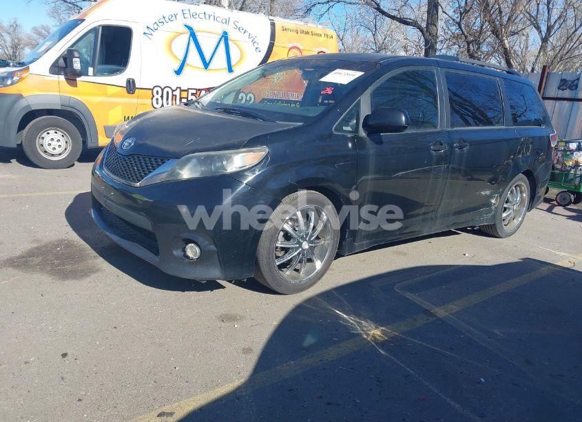 Photo 2 of 2012 Toyota Sienna SE 8 PASSENGER (VIN 5TDXK3DC9CS179896)