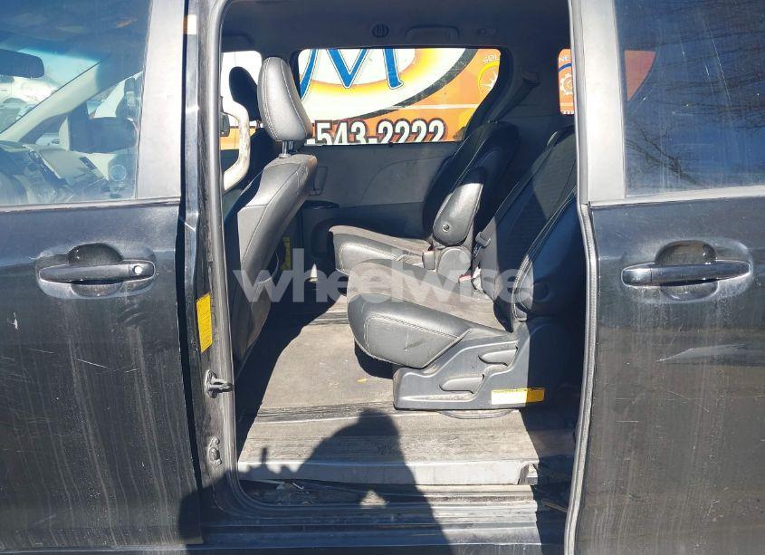 Photo 8 of 2012 Toyota Sienna SE 8 PASSENGER (VIN 5TDXK3DC9CS179896)