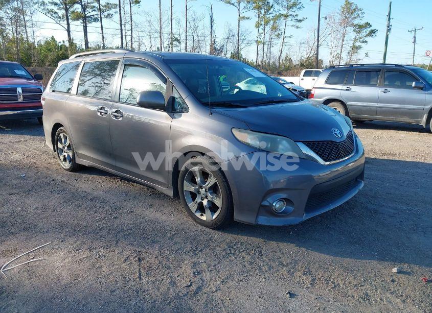 2012 Toyota Sienna SE 8 PASSENGER (VIN 5TDXK3DC9CS189005) main photo