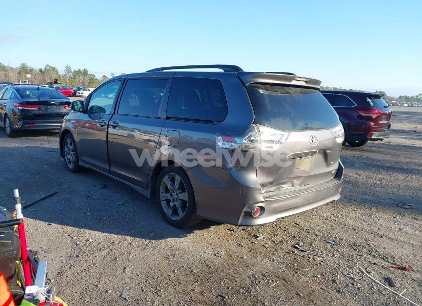 Photo 3 of 2012 Toyota Sienna SE 8 PASSENGER (VIN 5TDXK3DC9CS189005)