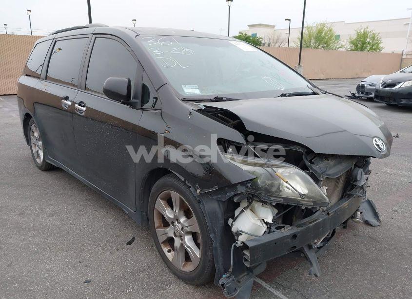 2013 Toyota Sienna SPORT (VIN 5TDXK3DC9DS396365) main photo